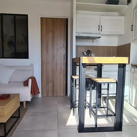 2 Personnes Vue Marina Apartment *