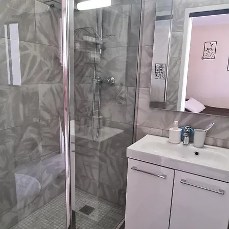 Appartement 2 Personnes à La Marina Avec Superbe Vue - Terrasse Et Parking Privé *