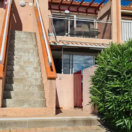 2 Personnes A La Marina Avec Superbe Vue - Terrasse Et Parking Prive דירה