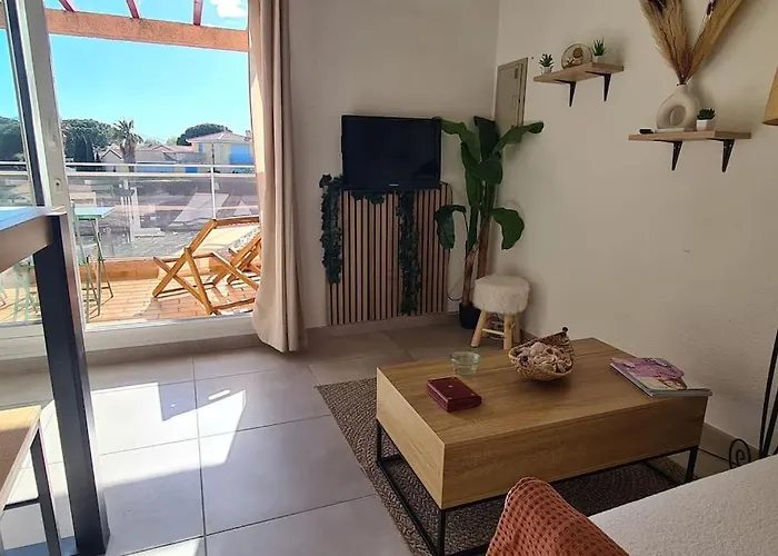 2 Personnes A La Marina Avec Superbe Vue - Terrasse Et Parking Prive *